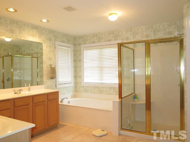 12412 Village Gate Way Raleigh, NC 27614 - Photo 13 of 25 Gallery Image 13