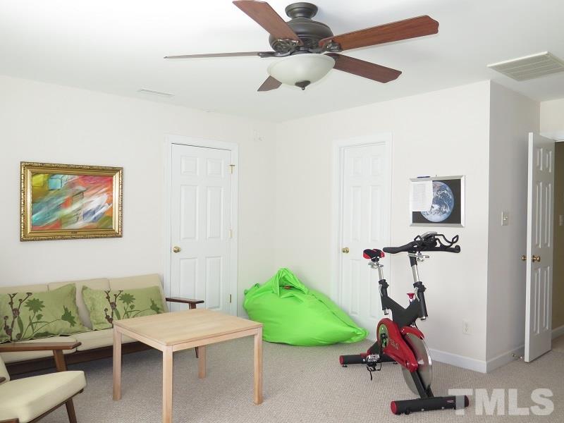 12412 Village Gate Way Raleigh, NC 27614 - Photo 18 of 25 Gallery Image 18