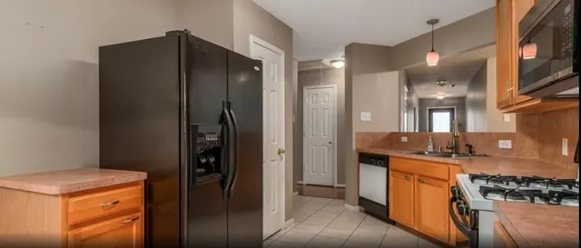 $2,100 | 26903 Castlecliff Lane, Kingwood, TX 77339