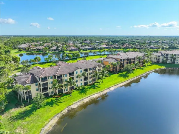 $2,800 | 9735 Acqua Court, Unit 637, Naples, FL 34113