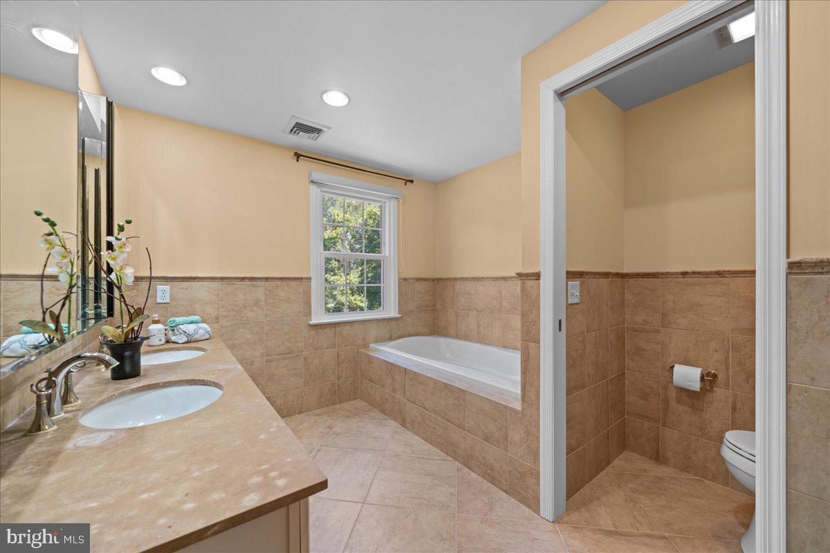 50 Gallup Road Princeton, NJ 08540 - Photo 31 of 44 Primary bath -soaking tub/water closet