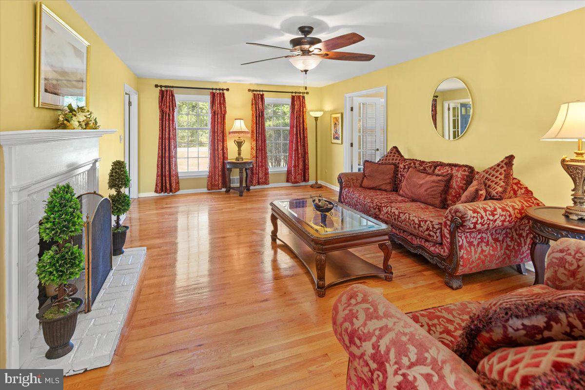 50 Gallup Road Princeton, NJ 08540 - Photo 4 of 44 Living room
