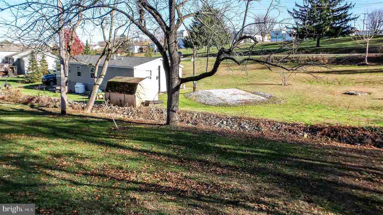 205 Valley Road Windsor, PA 17366 - Photo 27 of 33