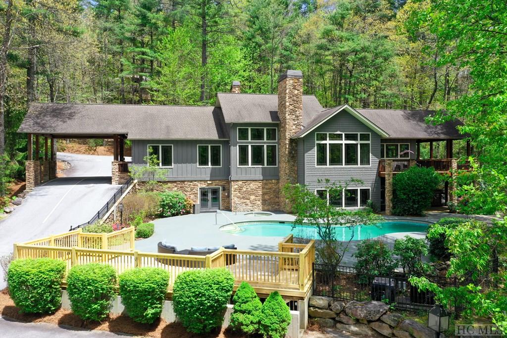 21 D On The Rocks Road Sapphire, NC 28774 - Photo 9 of 15 Gallery Image 9