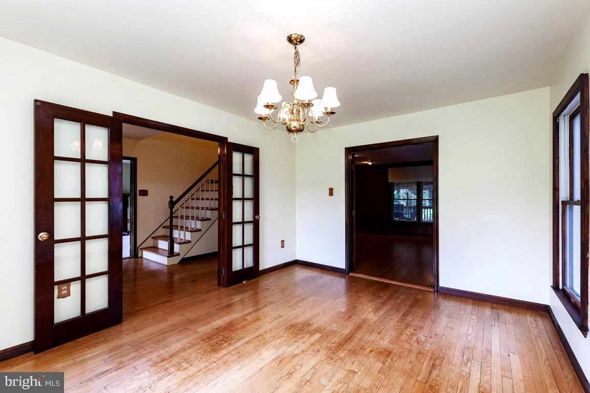4874 Executive Drive Gainesville, VA 20155 - Photo 15 of 74 15x11 *Formal dining room
