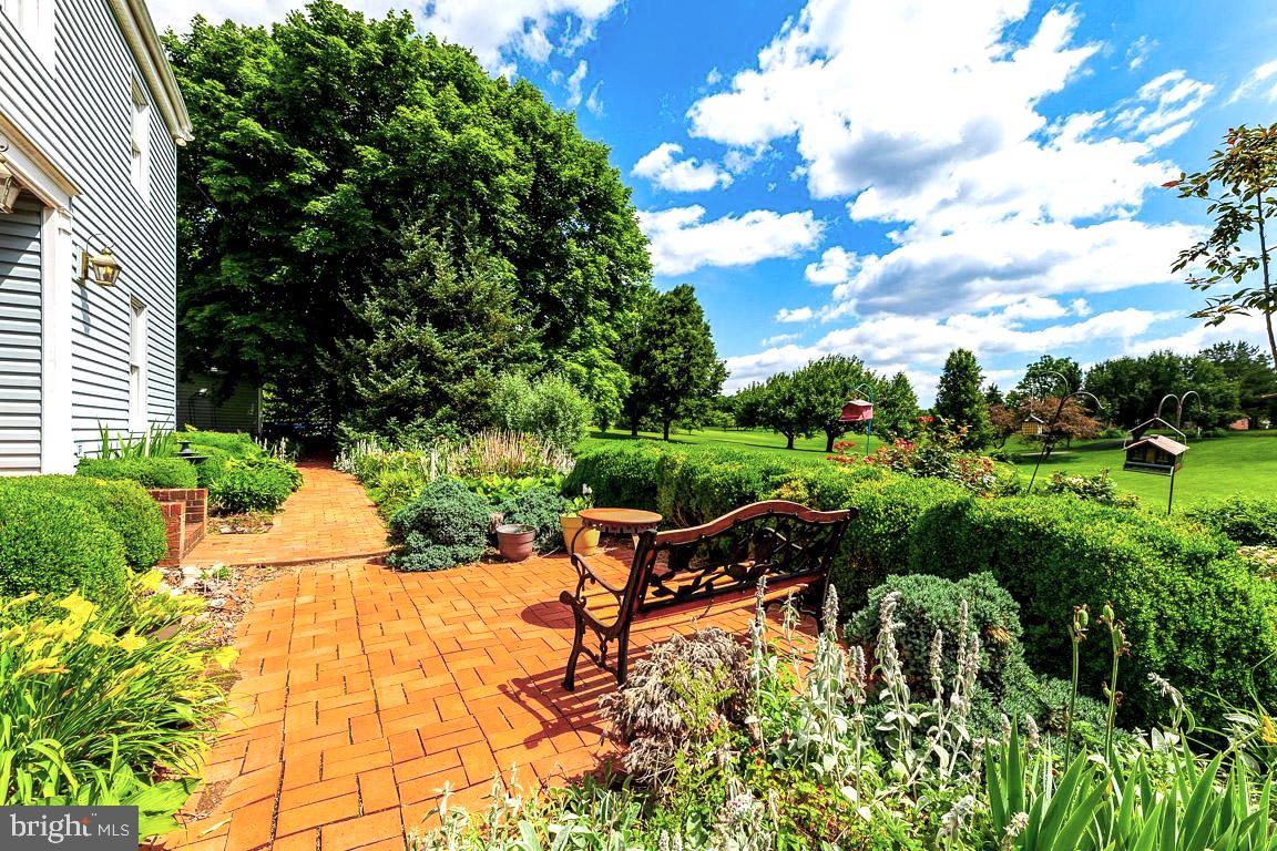 4874 Executive Drive Gainesville, VA 20155 - Photo 17 of 74 Love to sit and enjoy your estate