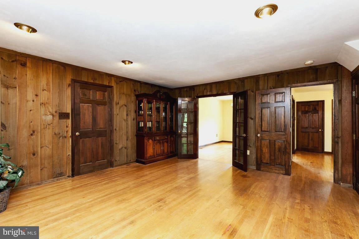 4874 Executive Drive Gainesville, VA 20155 - Photo 26 of 74 20x13* Family room