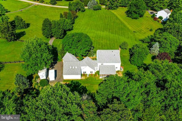 $800,000 | 4874 Executive Drive, Gainesville, VA 20155