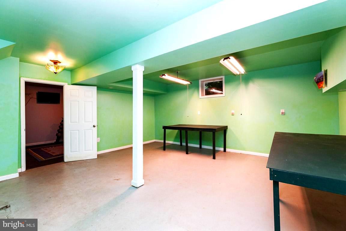 4874 Executive Drive Gainesville, VA 20155 - Photo 54 of 74 Lower-level Craft room or game room