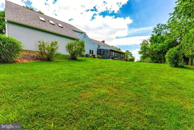 $800,000 | 4874 Executive Drive, Gainesville, VA 20155