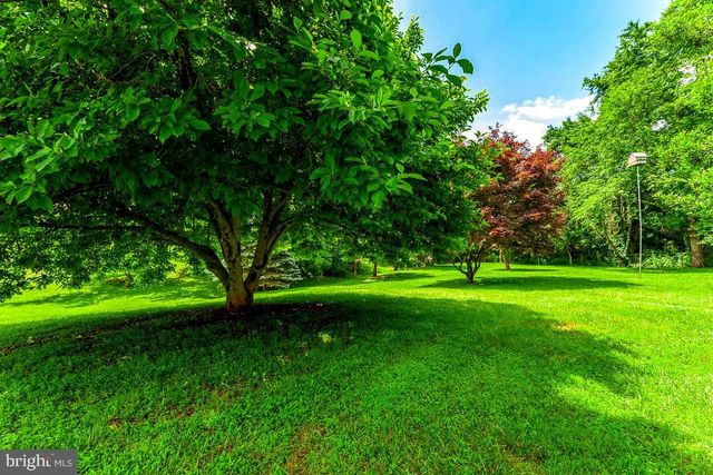 $800,000 | 4874 Executive Drive, Gainesville, VA 20155