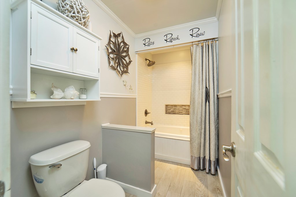 113 Avon Circle East Daphne, AL 36526 - Photo 22 of 34 Bath