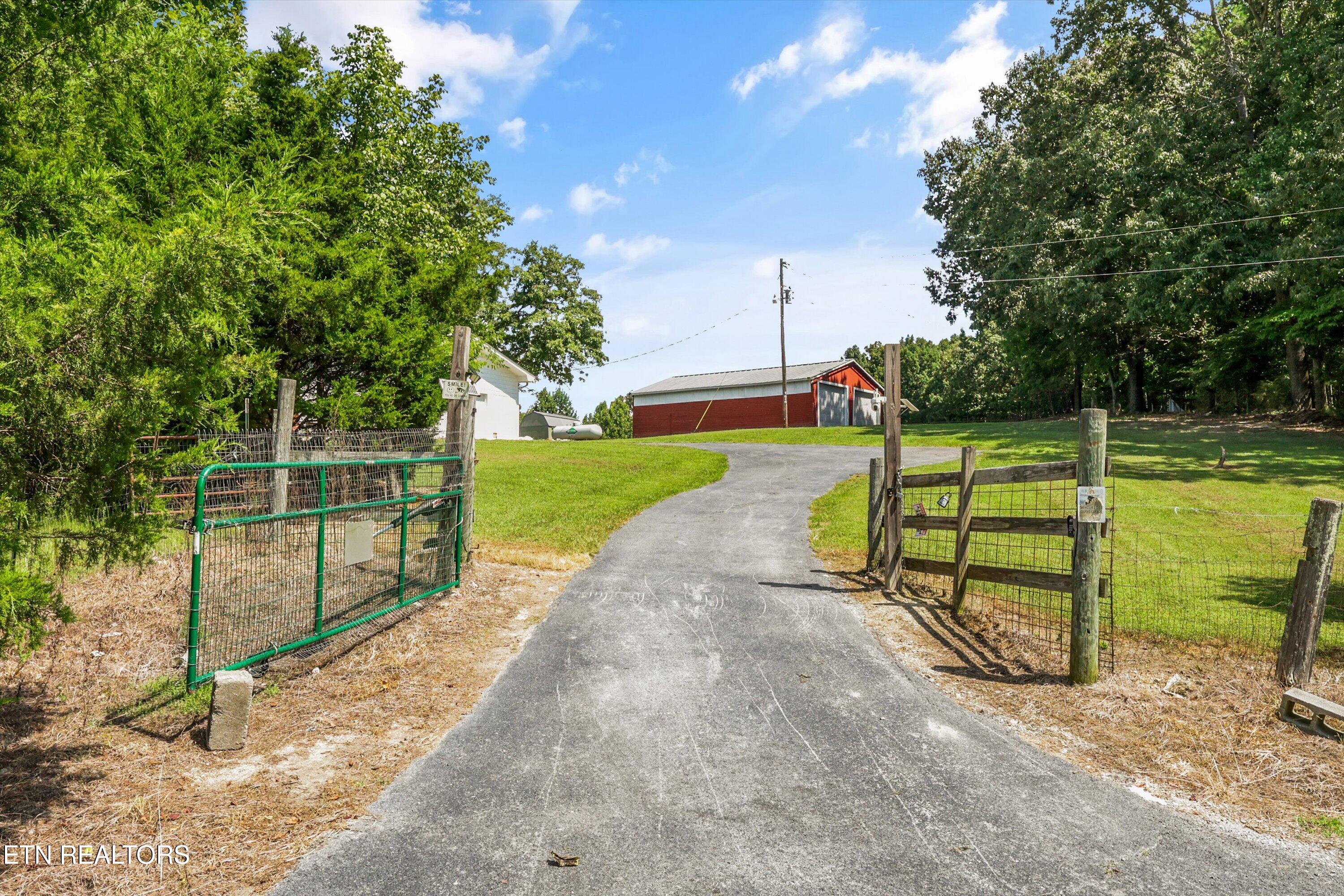 340 Pattie Gap Road Philadelphia, TN 37846 - Photo 23 of 44 23-340 Pattie Gap Rd 36