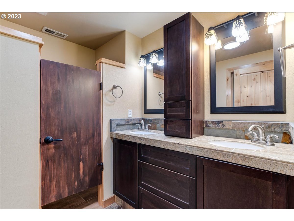 23411 Southeast Borges Road Damascus, OR 97089 - Photo 24 of 47 Gallery Image 24
