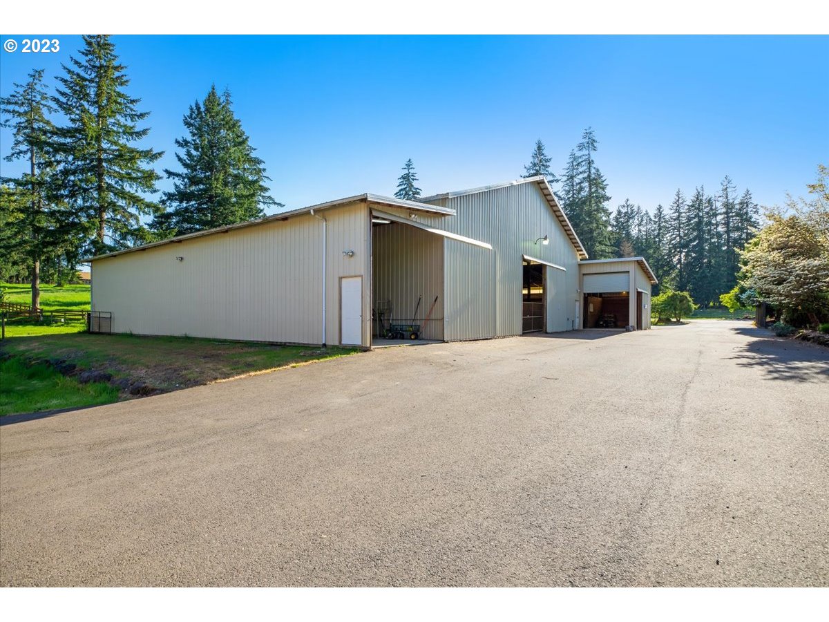 23411 Southeast Borges Road Damascus, OR 97089 - Photo 34 of 47 Gallery Image 34