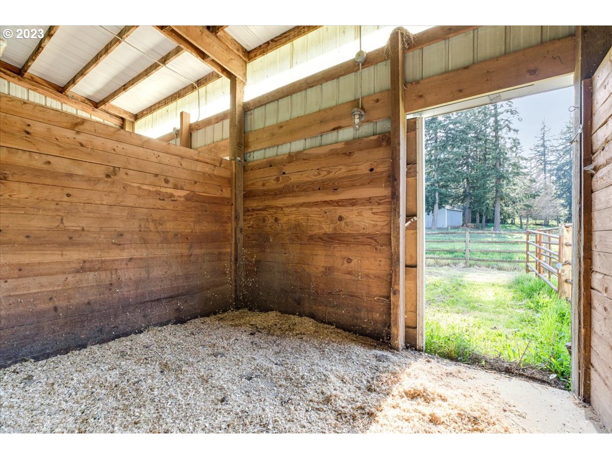 23411 Southeast Borges Road Damascus, OR 97089 - Photo 36 of 47 Gallery Image 36