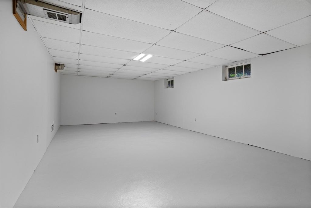 19 Cornell Road Marblehead, MA 01945 - Photo 23 of 35