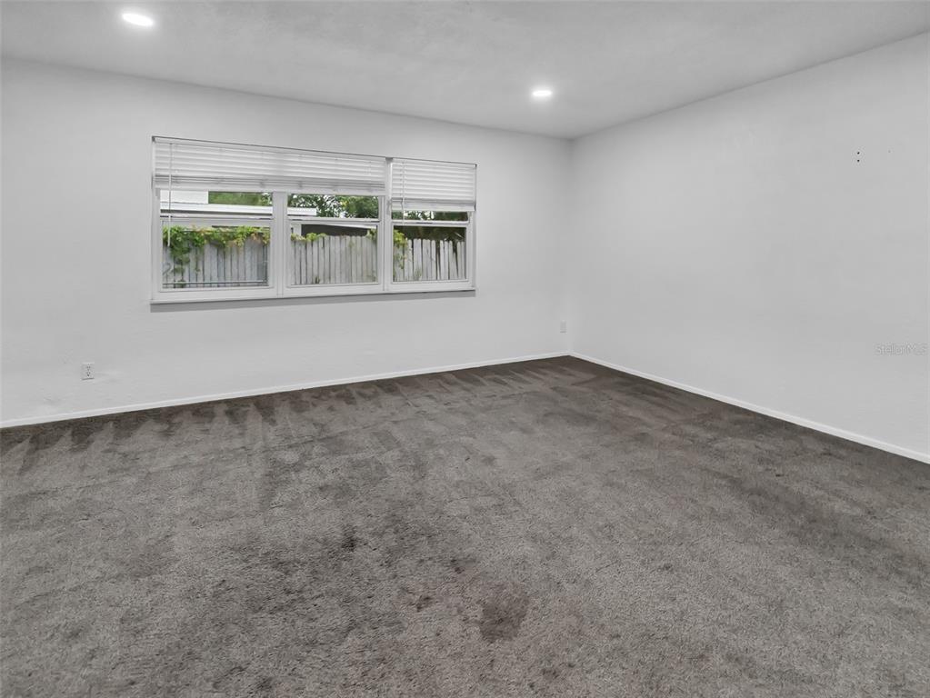 2600 Euston Road Winter Park, FL 32789 - Photo 27 of 36 an empty room with windows