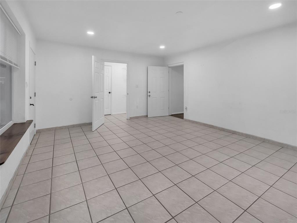 2600 Euston Road Winter Park, FL 32789 - Photo 30 of 36 a view of an empty room