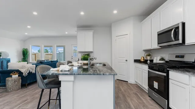 $359,990 | 6004 Hawthorne Gdns Drive, Rosenberg, TX 77469