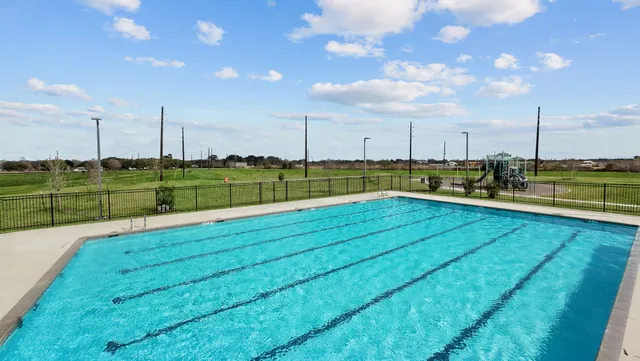 $359,990 | 6004 Hawthorne Gdns Drive, Rosenberg, TX 77469