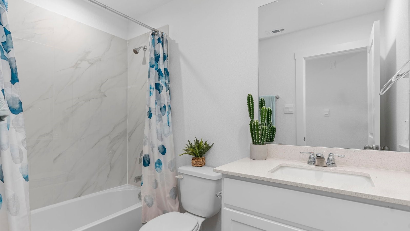 6004 Hawthorne Gdns Drive Rosenberg, TX 77469 - Photo 5 of 38 *Images and 3D tour is for illustration only and options may vary from home as built.