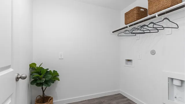 $359,990 | 6004 Hawthorne Gdns Drive, Rosenberg, TX 77469