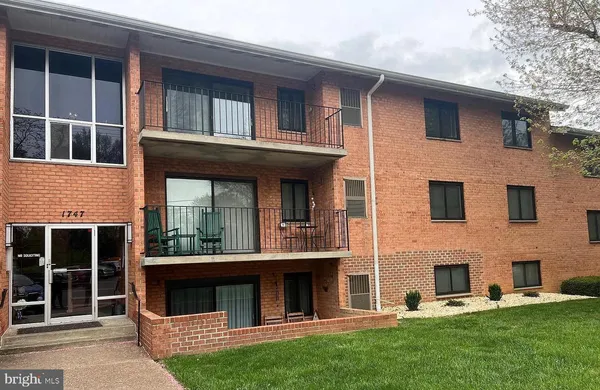 $1,850 | 1747 Edgewood Hill Circle, Unit 203, Hagerstown, MD 21740