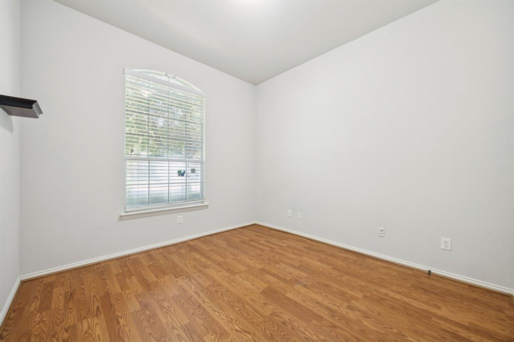 3501 Gravel Circle North Grapevine, TX 76092 - Photo 25 of 36 an empty room with a window
