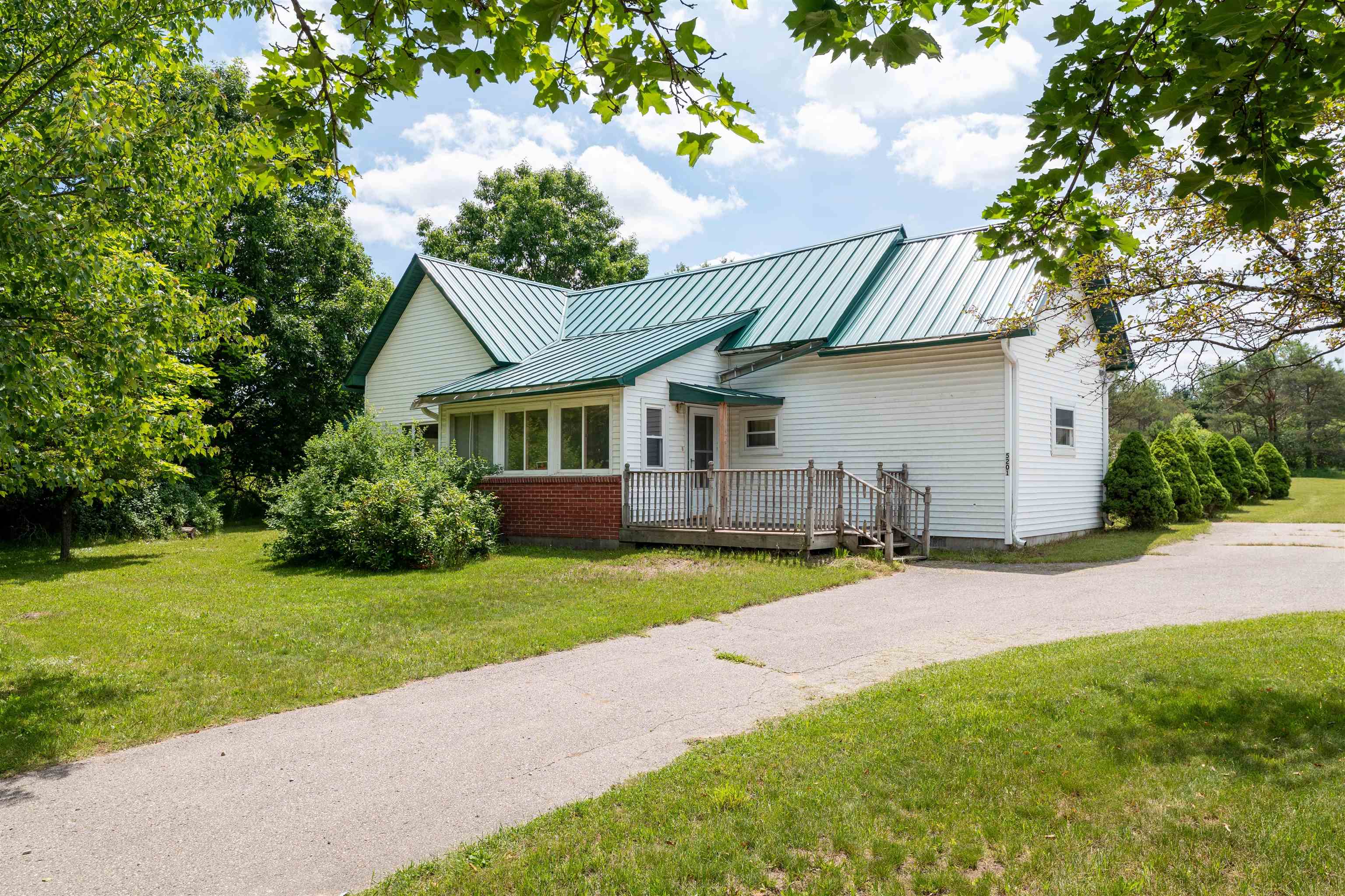 5201 West 14 Road Mesick, MI 49668 - Photo 1 of 35