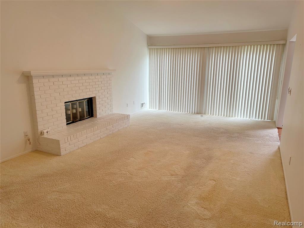 591 Tennyson Rochester Hills, MI 48307 - Photo 2 of 20