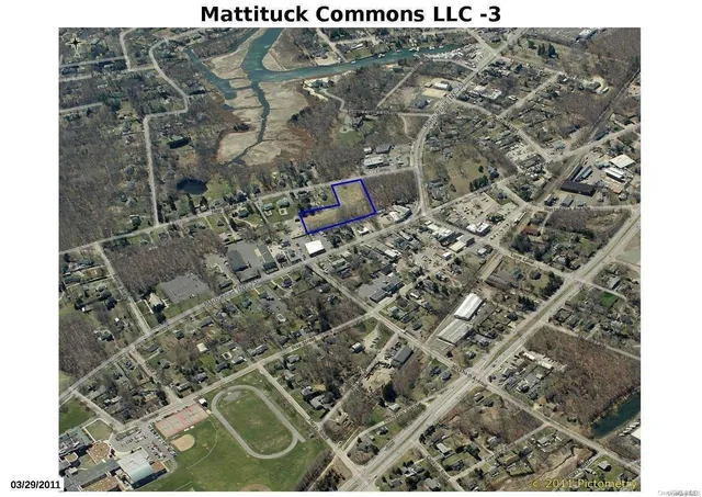 $2,075,000 | 385 New Suffolk Avenue, Mattituck, NY 11952