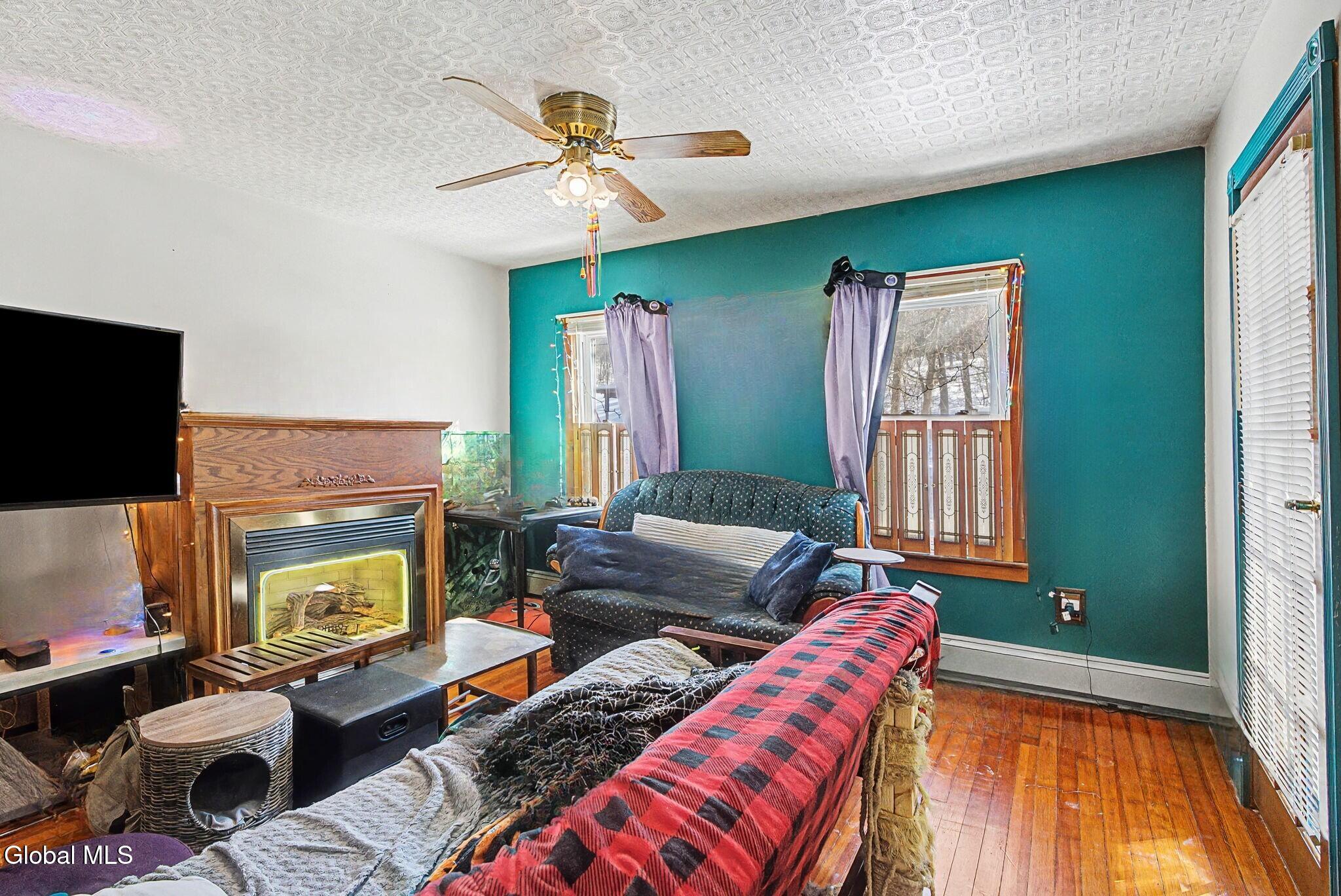 937 6th Street Rensselaer, NY 12144 - Photo 20 of 31 Living room