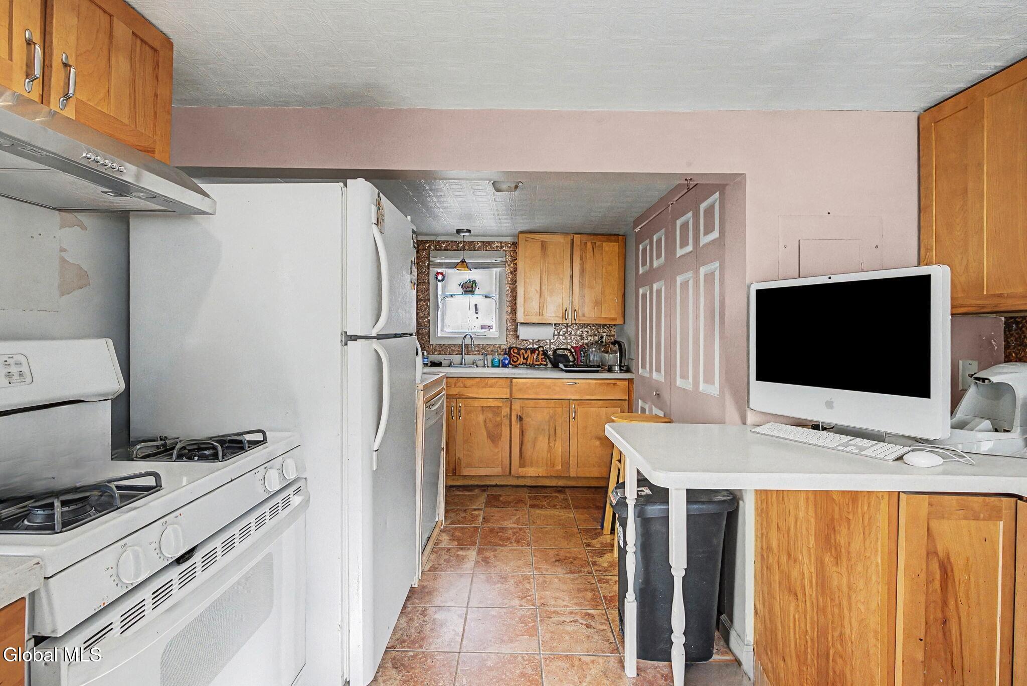 937 6th Street Rensselaer, NY 12144 - Photo 5 of 31 Kitchen