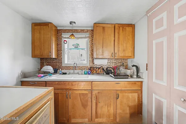 $175,000 | 937 6th Street, Rensselaer, NY 12144