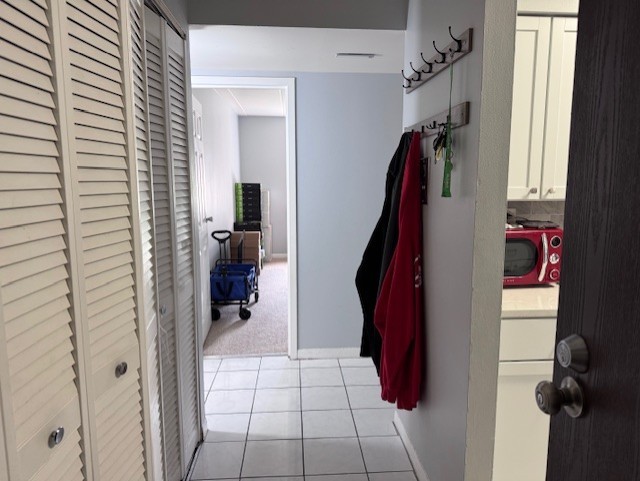 300 South Roselle Road, Unit 307 Schaumburg, IL 60193 - Photo 3 of 16 Gallery Image 3