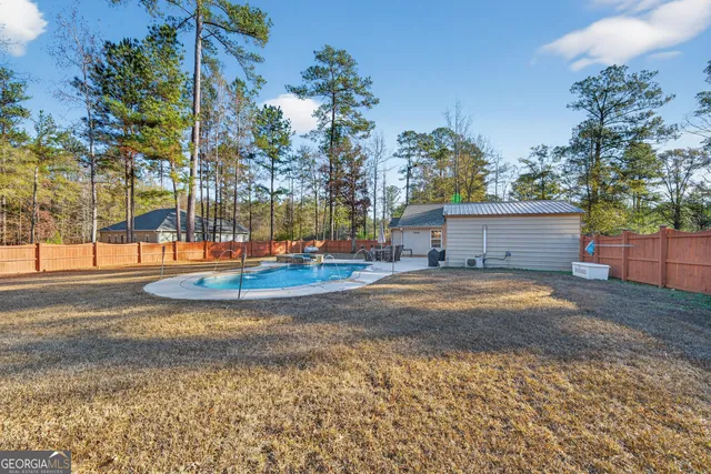 a view of outdoor space yard and garage