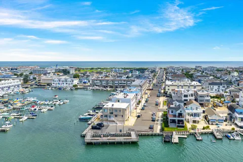 $1,450,000 | 392 83rd Street, Unit 392, Stone Harbor, NJ 08247
