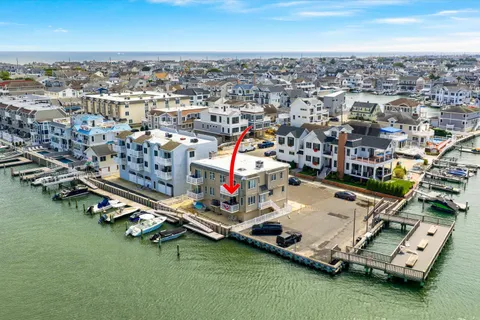 $1,450,000 | 392 83rd Street, Unit 392, Stone Harbor, NJ 08247