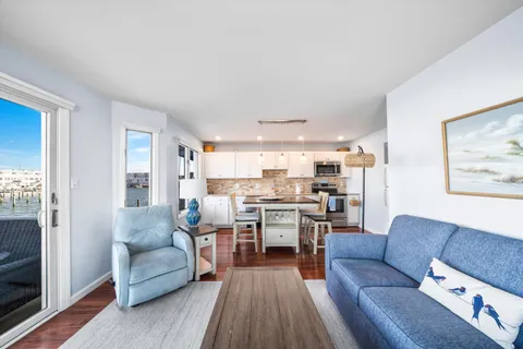 $1,450,000 | 392 83rd Street, Unit 392, Stone Harbor, NJ 08247