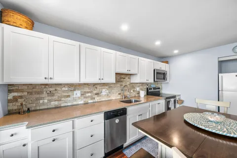 $1,450,000 | 392 83rd Street, Unit 392, Stone Harbor, NJ 08247