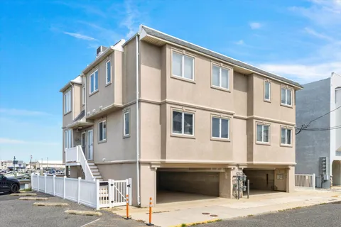 $1,450,000 | 392 83rd Street, Unit 392, Stone Harbor, NJ 08247