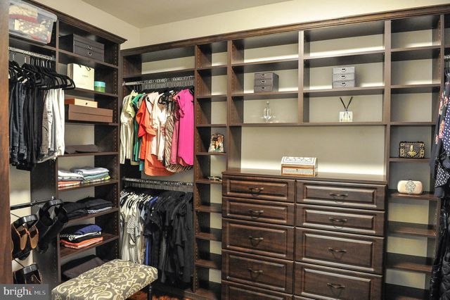 $2,625,000 | 6526 Chesterfield Avenue, McLean, VA 22101