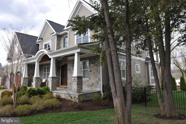 $2,625,000 | 6526 Chesterfield Avenue, McLean, VA 22101