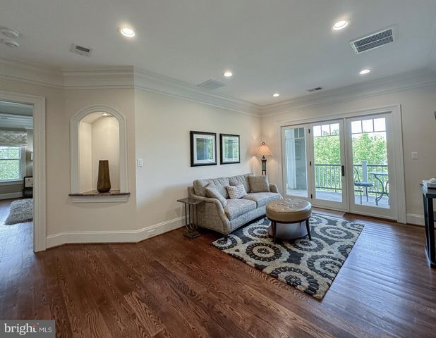 $2,625,000 | 6526 Chesterfield Avenue, McLean, VA 22101