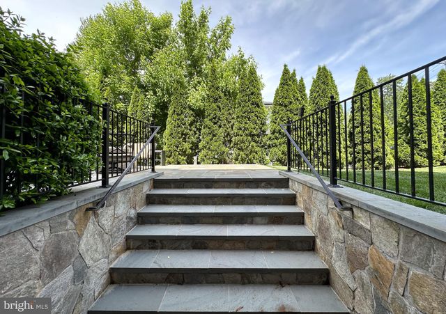 $2,625,000 | 6526 Chesterfield Avenue, McLean, VA 22101