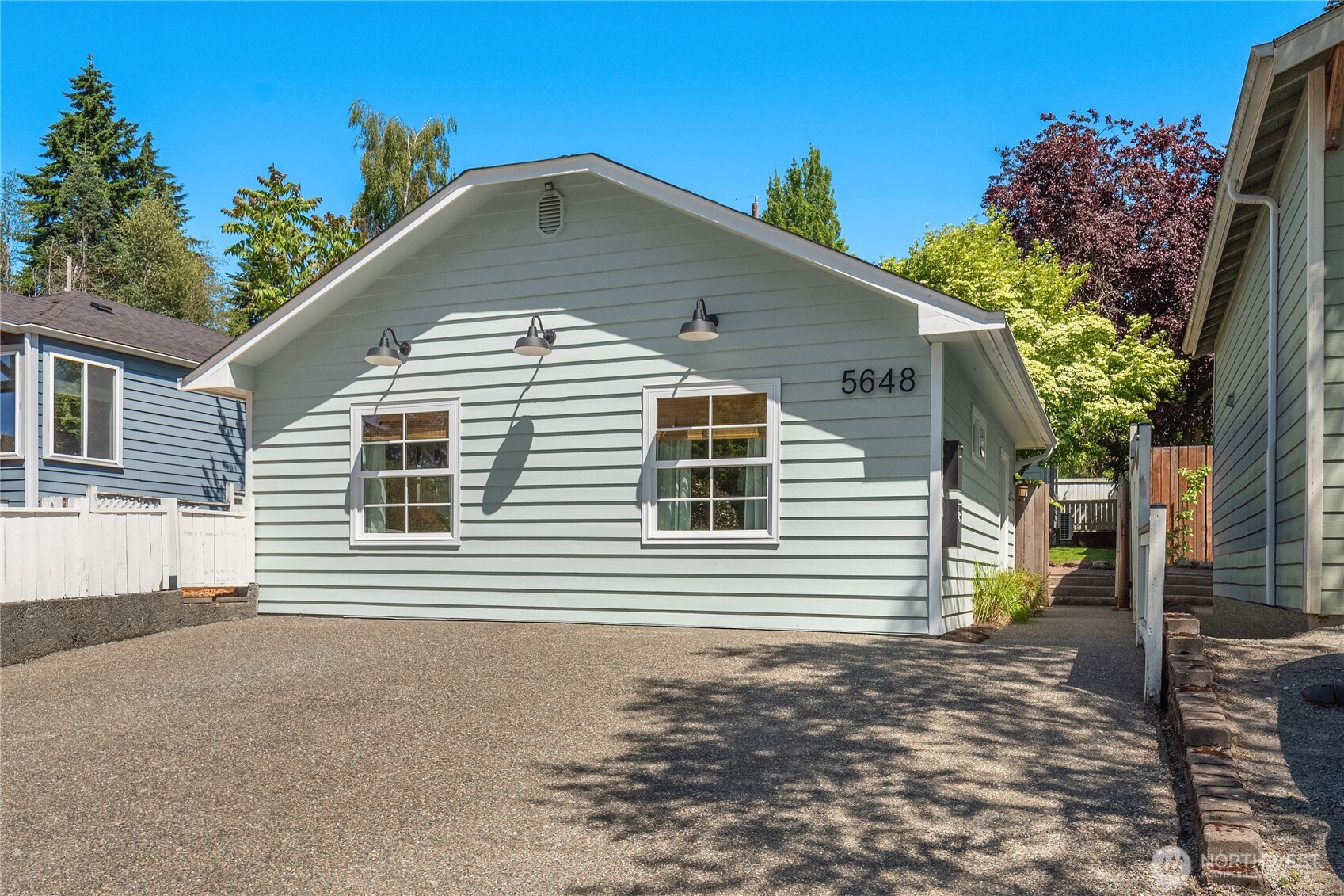 5648 38th Avenue Southwest Seattle, WA 98126 - Photo 35 of 40 a front view of a house