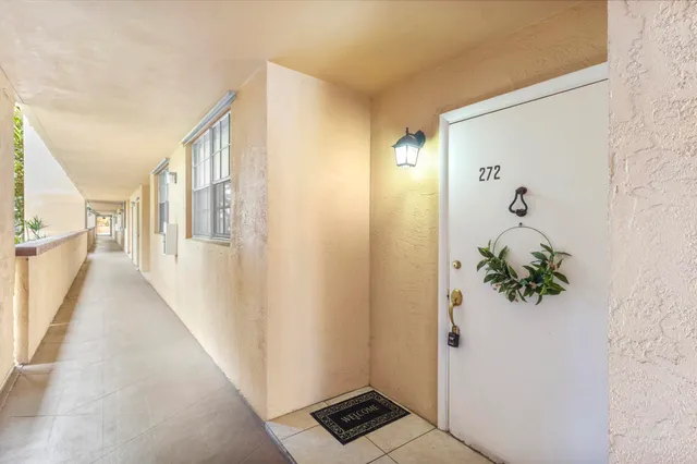 $1,900 | 4500 North Federal Highway, Unit 272H, Lighthouse Point, FL 33064