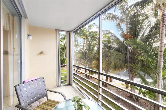 $1,900 | 4500 North Federal Highway, Unit 272H, Lighthouse Point, FL 33064