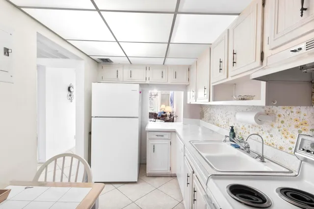 $1,900 | 4500 North Federal Highway, Unit 272H, Lighthouse Point, FL 33064